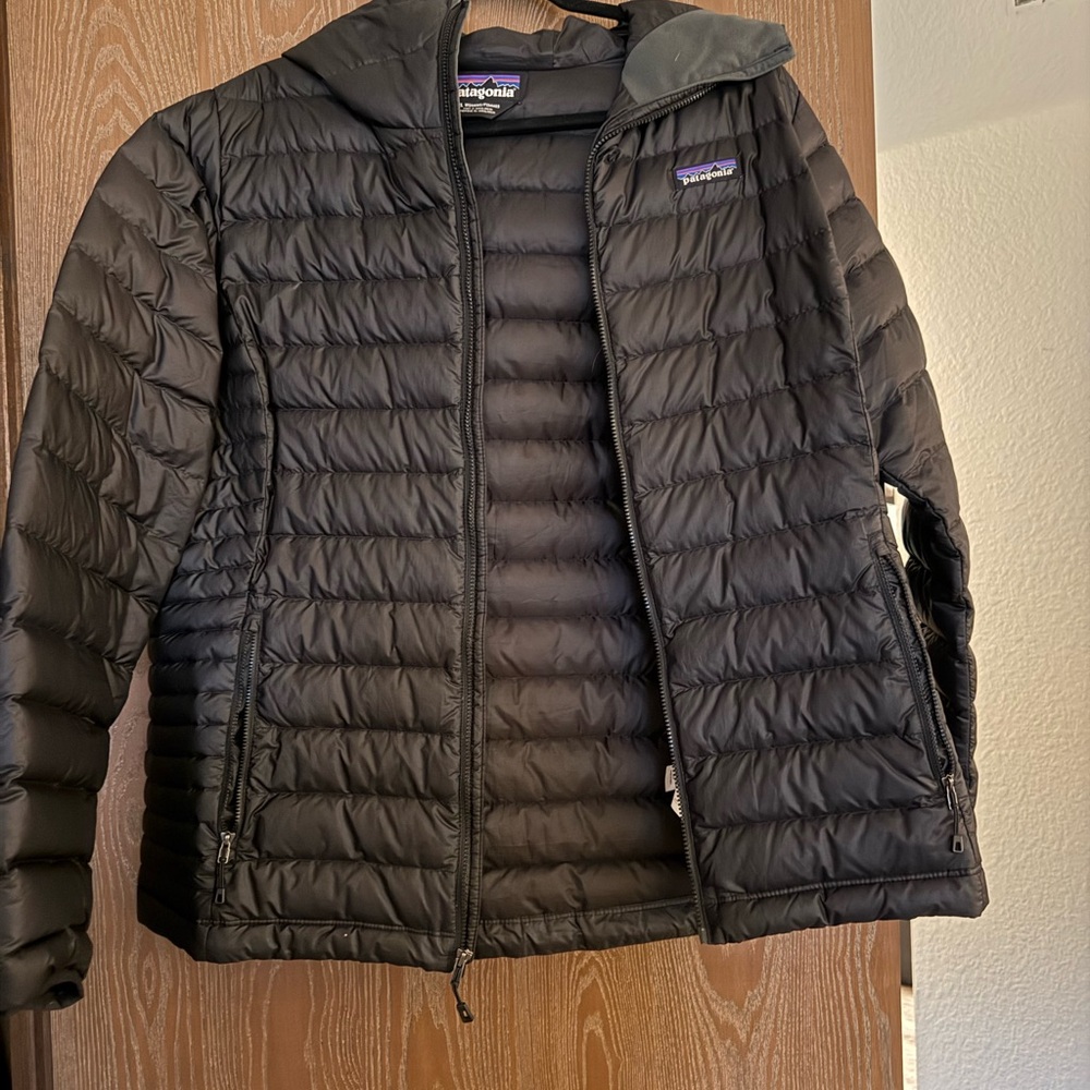 Patagonia Black Quilted Hooded Down Jacket